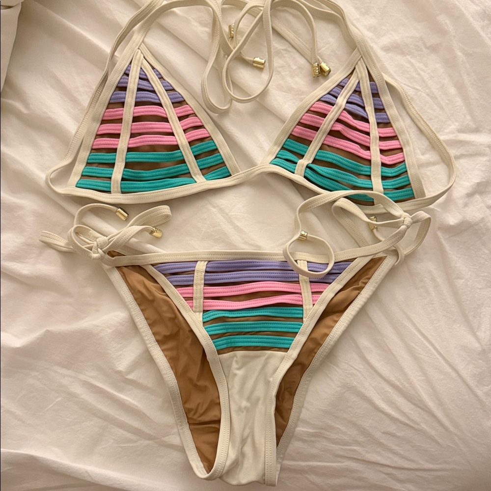 Beach Bunny - HARD SUMMER BIKINI TOP and BOTTOM IN PASTEL MULTI - size M